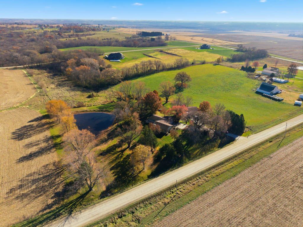 Listing Photo: 3281 140th Ave, Carlisle, IA 50047-2